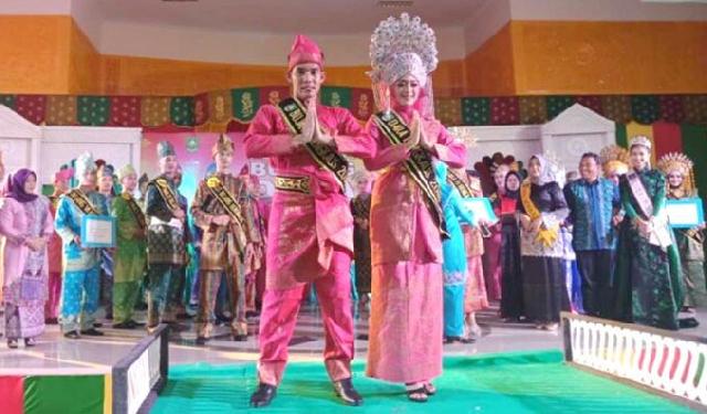 Ahmad Hamidi-Bimby Ashaika Dinobatkan sebagai Bujang dan Dara Bengkalis 2018